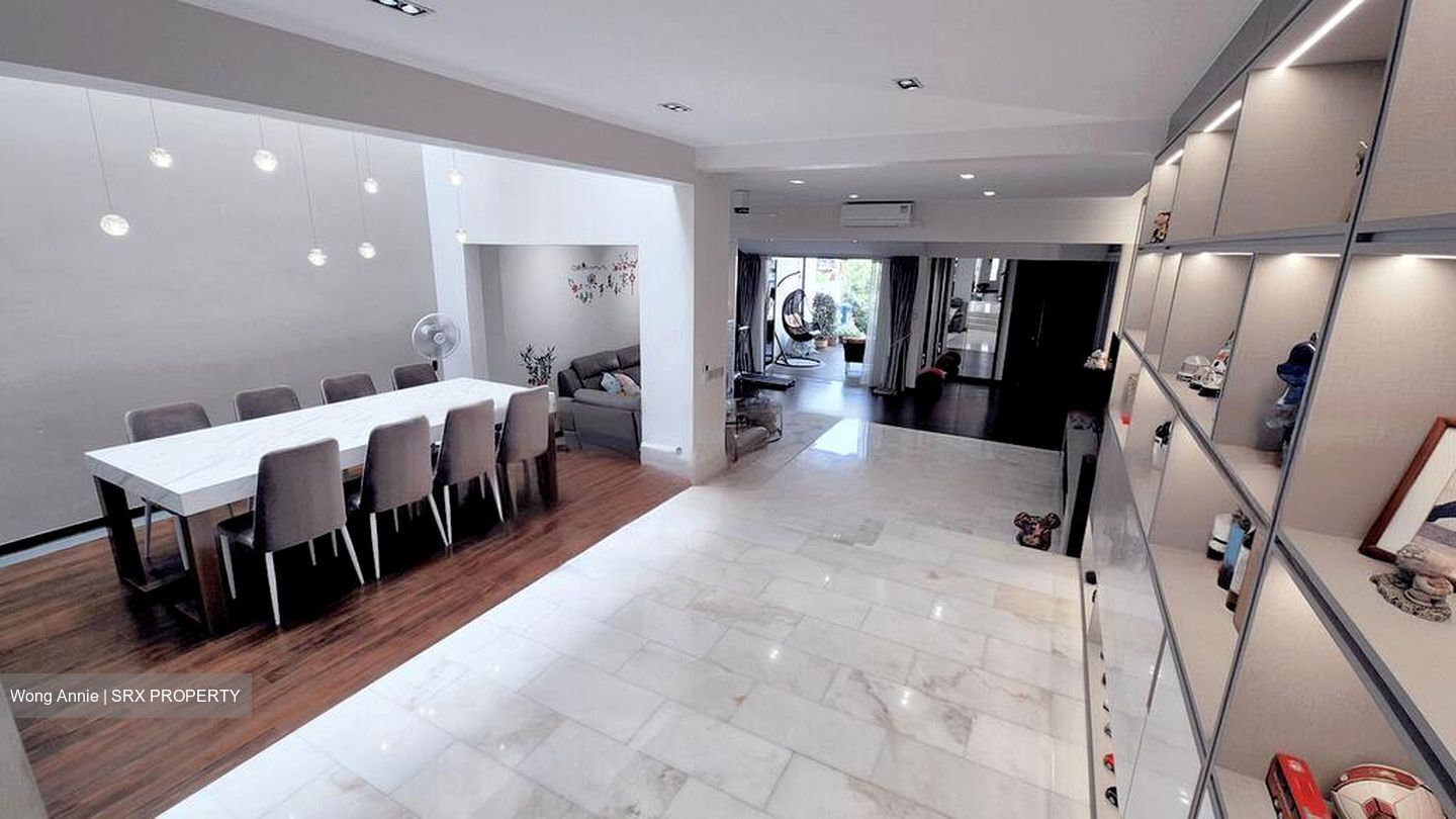 Mera Terrace (D16), Terrace #486124411